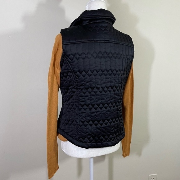 Context sz med black quilted vest in very soft fabric - Picture 5 of 12